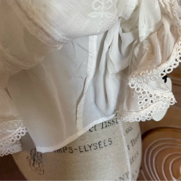 NWT Tularosa Cole Blouse in Ivory - Size XL - Boho Eyelet Ruffle Top - Picture 9 of 11